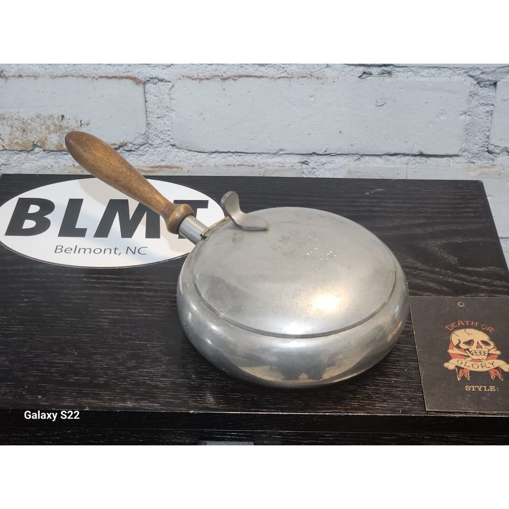 VINTAGE‎ STIEFF PEWTER ATC SILENT BUTLER #P20-11 WOODEN HANDLE CRUMB CATCHERPre